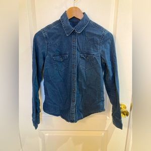 Gap denim button up shirt